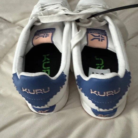 Kuru Roam Sneakers- Size 8 - Picture 4 of 6